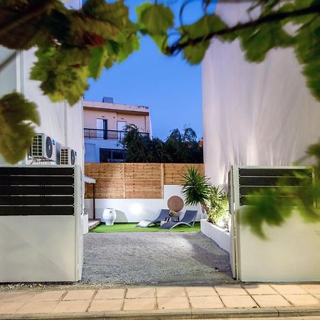Elyzabeth Garden Apartment อายิโอสนิโกลาโอส ภายนอก รูปภาพ