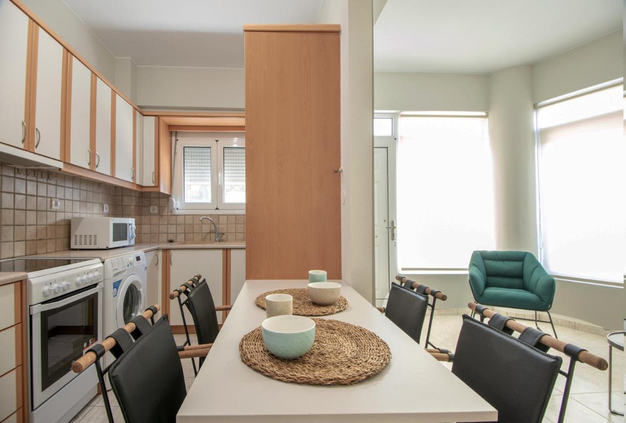 Elyzabeth Garden Apartment อายิโอสนิโกลาโอส ภายนอก รูปภาพ